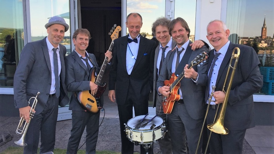 Mit der Macht im Bunde…